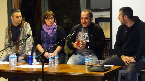 D'esquerra a dreta, Xavier Safon-Tria, una militant de la CUP, David Fernández i Jordi Navarro / Foto: JFG