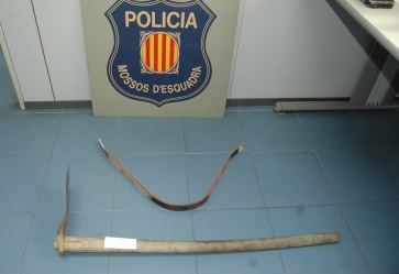 Objectes intervinguts als detinguts / Foto: Mossos d'Esquadra