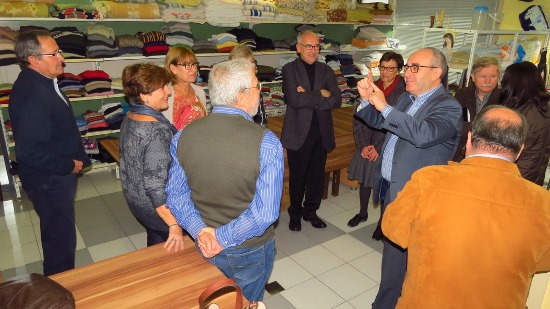 L'alcalde Josep Marigó va visitar la seu de Càritas Blanes / Cedida
