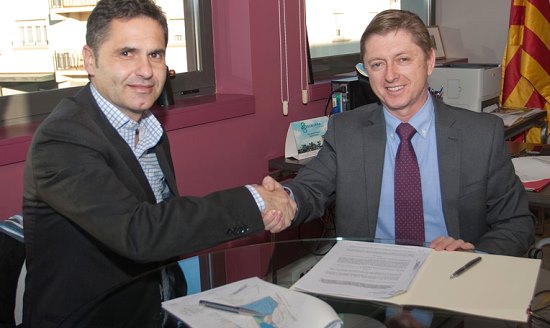 David Plana i Salvador Balliu durant la firma del conveni / Ajuntament de Caldes de Malavella
