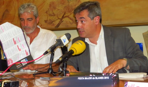 Miquel Lupiáñez i Joaquim Torrecillas, avui a l'Ajuntament durant la presentació de la Festa Major de Santa Anna