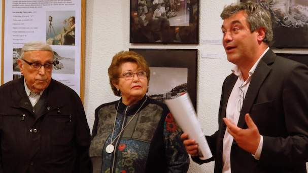 Josep Maria Padern, la seva esposa marta Balaguer i el regidor de Cultura Joaquim Torrecillas