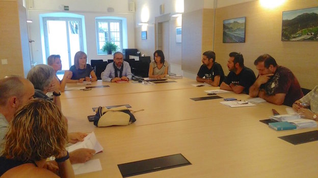 El secretari general durant la reunió amb el comitè d'empresa i representants de Nylstar / Generalitat de Catalunya