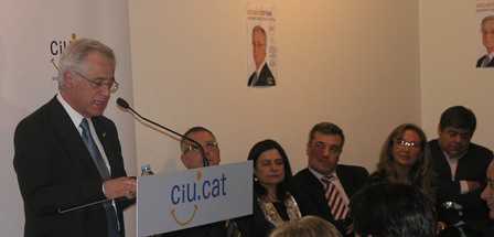 Josep Trias parla als militants i simpatitzants de CiU