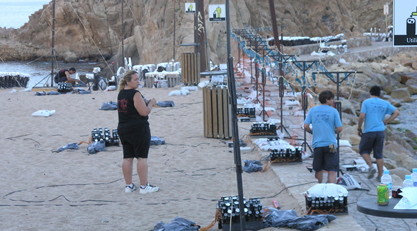 Montaje de la pirotecnica del concurso de fuegos de artificio de Blanes, en julio de 2010