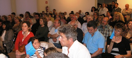 Al acto asistieron un centenar de personas
