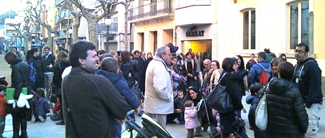 Una representación de los padres se reunió con el alcalde Josep Marigó / Foto: Amparo Ardanuy