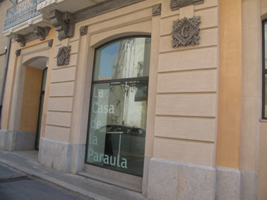 Està situada al carrer del Prat / Foto: Ajuntament de Santa Coloma de Farners