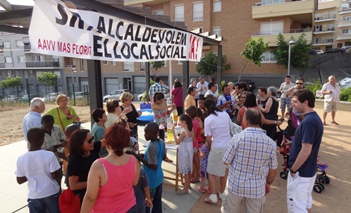 Se colocó una pancarta reivindicativa