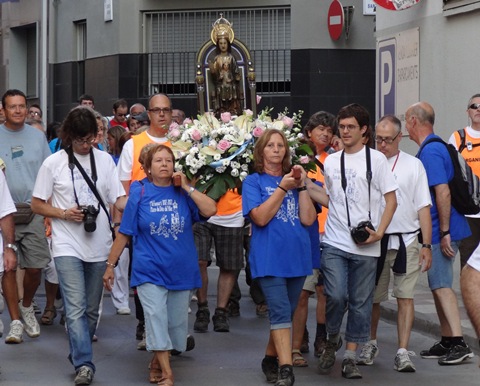 Trasllat de la Verge del Vilar pel carrer de l'Antiga