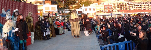 Els pares han fet fotos als seus fills quan en parlaven amb els Reis / Foto: JFG - Blanesaldia